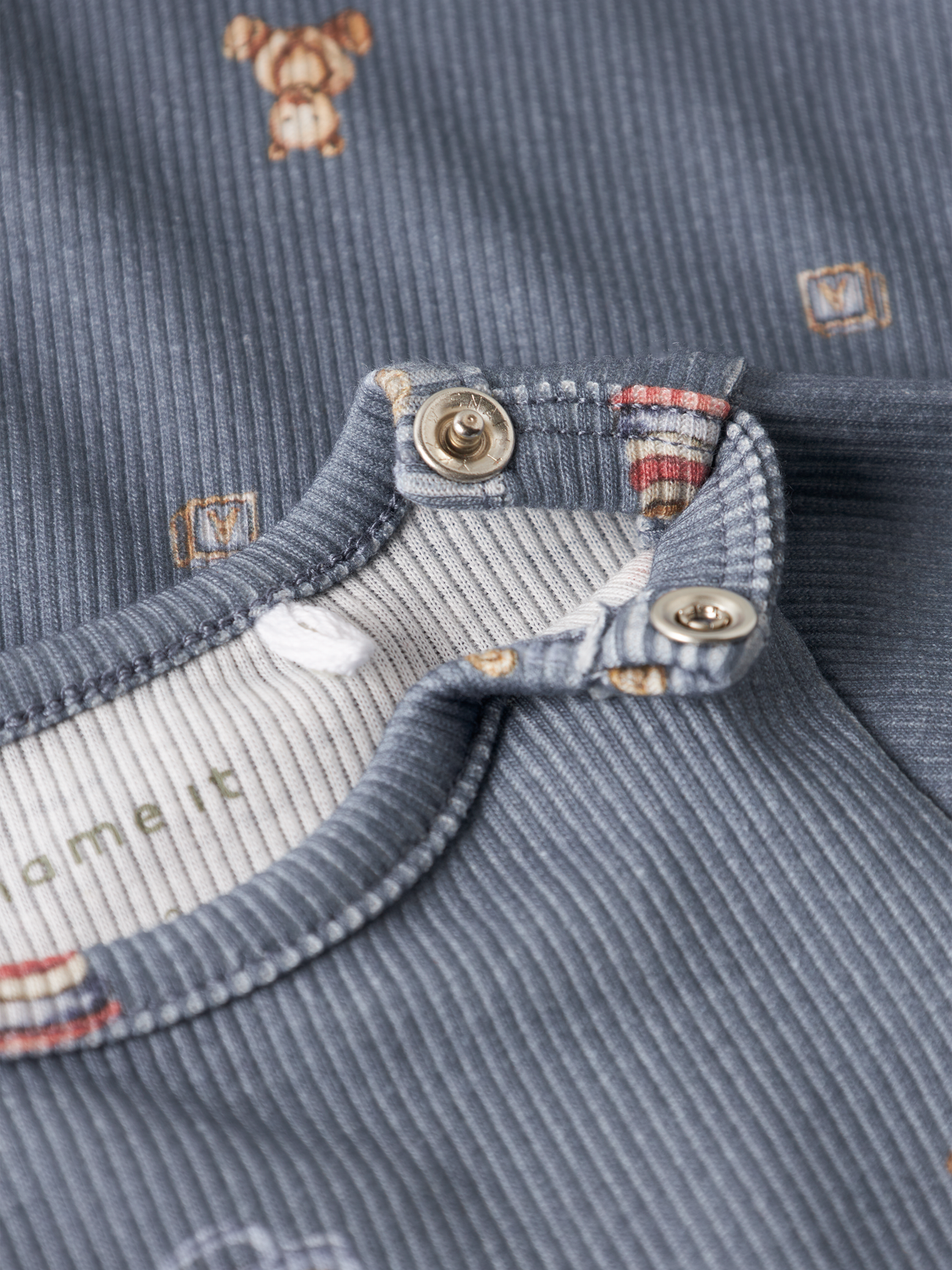 model_shot-front_full